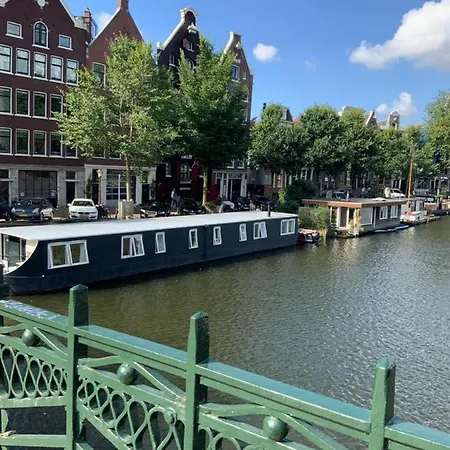 Boat No Breakfast Botel Amsterdam