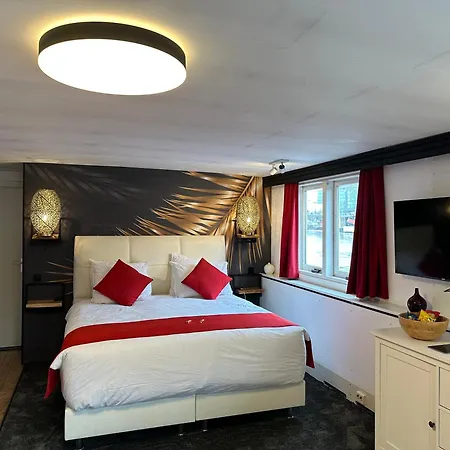 Boat No Breakfast 船上ホテル アムステルダム