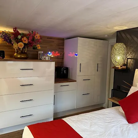 Boat No Breakfast 船上ホテル アムステルダム