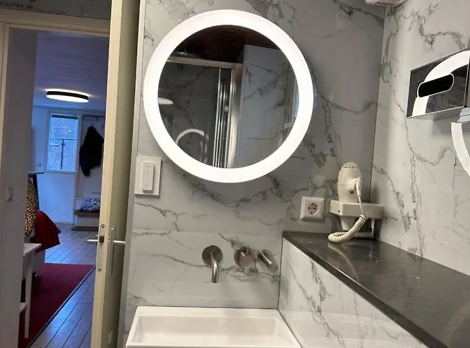 Boat No Breakfast * Amsterdam