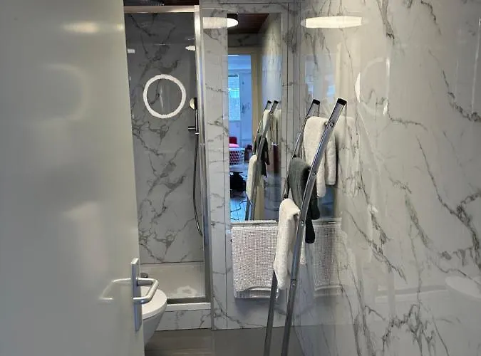 Boat No Breakfast Botel Amsterdam